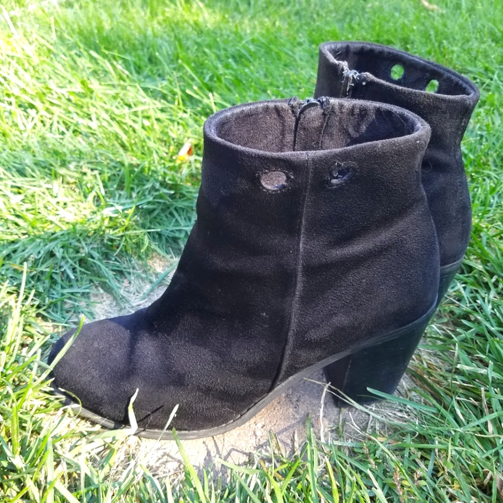 Maurices Ankle Booties, sz9